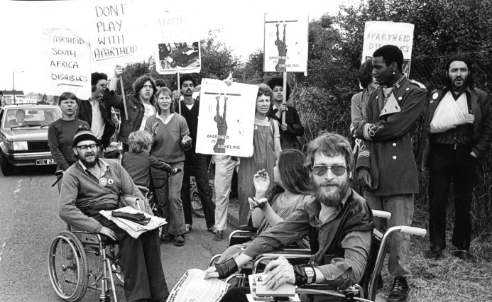 Disabled AAM supporters picket
