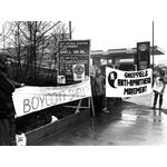 pic8709. Sheffield AAM supporters picket a Shell garage